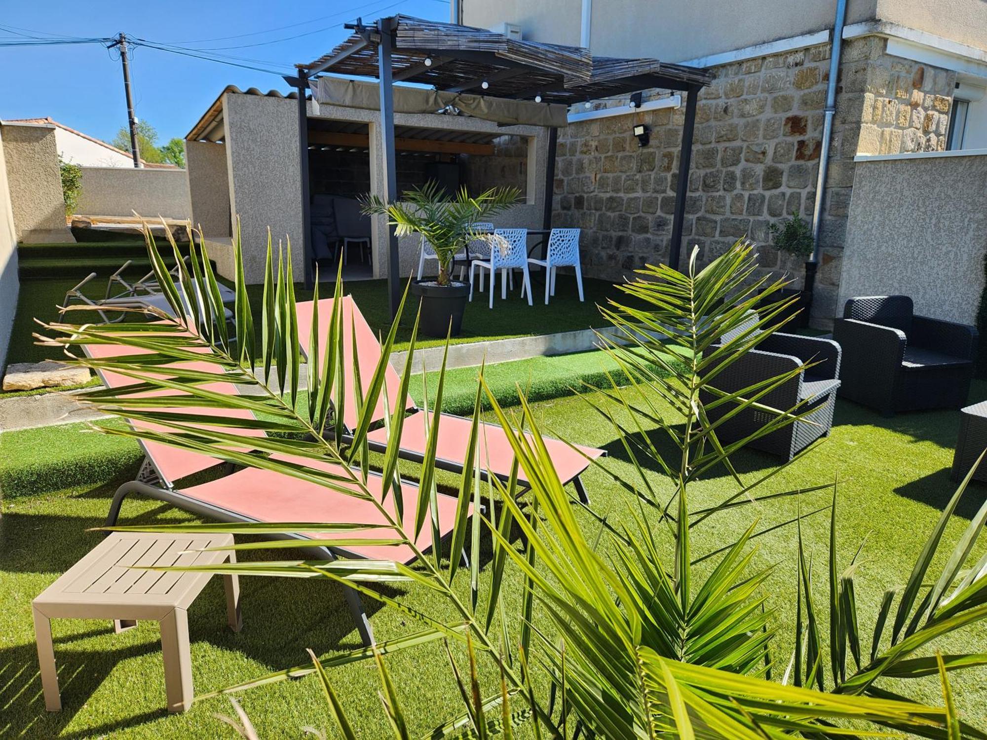 Holiday home Ma&lia Sud Ardeche Saint-Etienne-de-Fontbellon